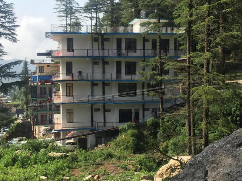 Oyo 1153 The Oak Valley Dharamshala Exteriör bild
